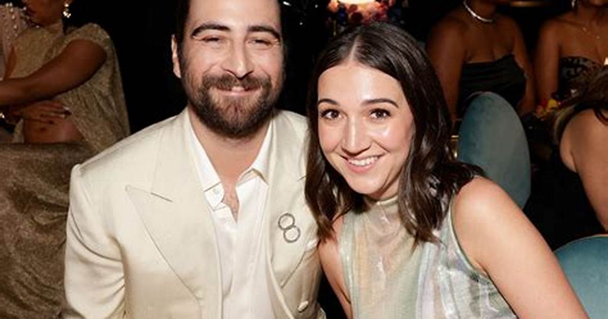 Is Noah Kahan Currently Dating? Explore His Relationship Status
